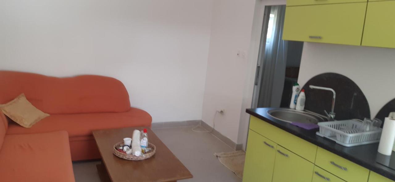 Apartmani Amira Требинє Екстер'єр фото